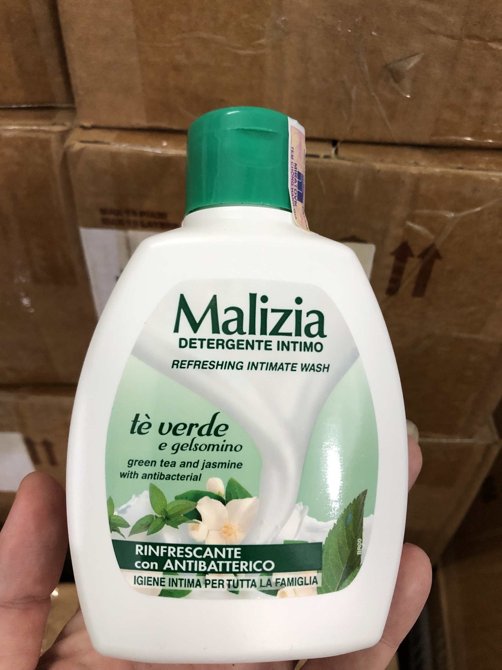 Dung dịch vệ sinh nữ kháng khuẩn Malizia trà xanh và hoa nhài 200 ml nhập khẩu Italia