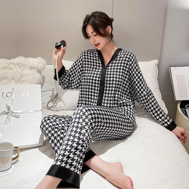 Bộ ngủ lụa dài tay ,Bộ Pijama đồ mặc nhà chất liệu Lụa Satin, Cao Cấp phong cách Hàn Quốc cổ V dài tay