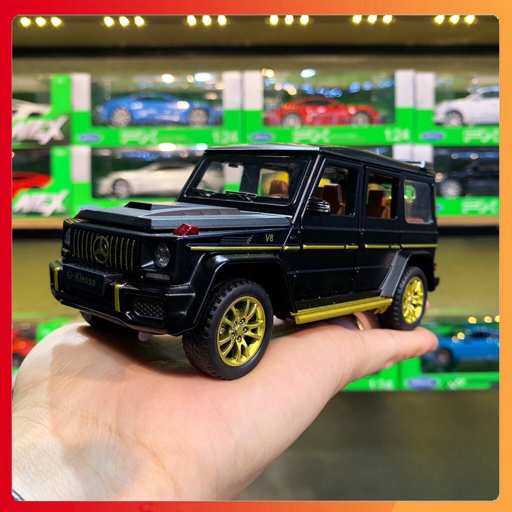 Mô hình xe Mercedes-Benz AMG G63 tỉ lệ 1:32 - màu đen