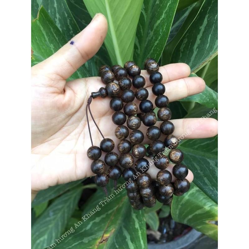 Vòng tay trầm hương 108 hột sánh chìm.