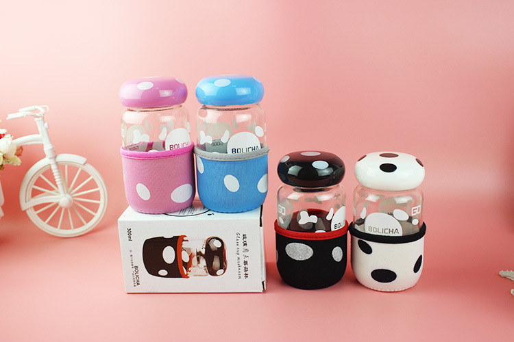 Bình đựng nước hình nấm - Giao màu ngẫu nhiên