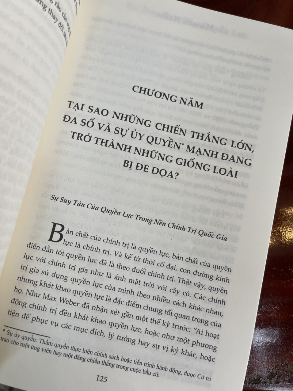 SỰ SUY TÀN CỦA QUYỀN LỰC – Moises Naim – Trần Trọng Hải Minh dịch – Bách Việt Books – NXB Lao Động (Bìa mềm)