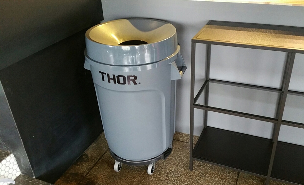 Đế nhựa tròn HORECA TRUST mã 1811BK