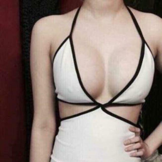 Đầm khoét eo hở ngực sexy