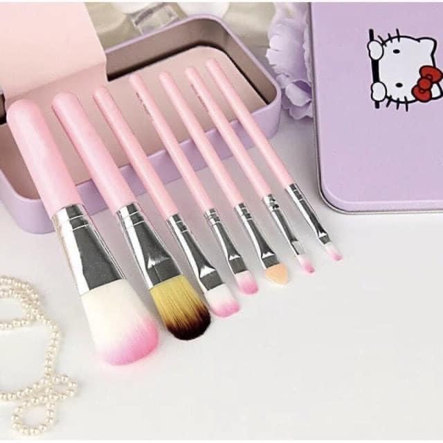 Bộ cọ trang điểm Hello Kitty 7 Món