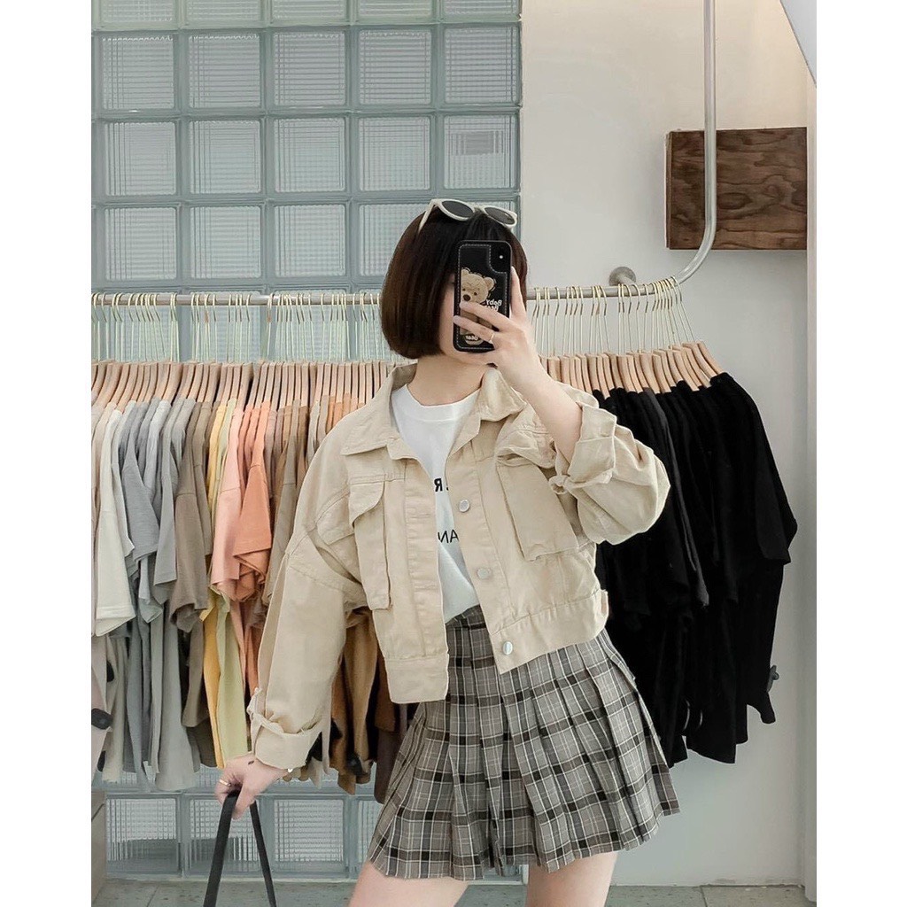 Áo khoác nữ kaki croptop thiết kế phối 2 túi hộp thời trang