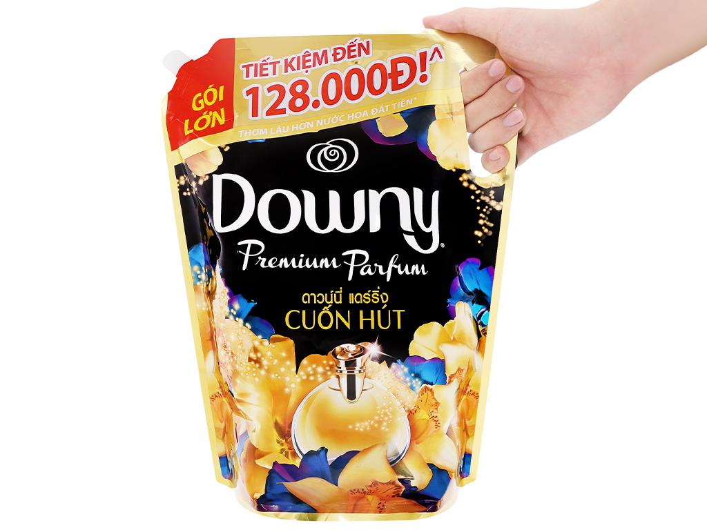 Nước xả vải Downy Premium Parfum cuốn hút túi 2.2 lít