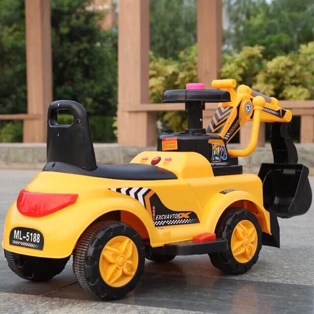SALE Xe Cẩu Điện chạy bằng Ắc Quy LOẠI 1