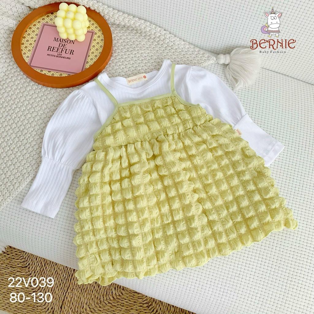 Váy bé gái yếm xốp kèm áo thun trắng dài tay hàn quốc