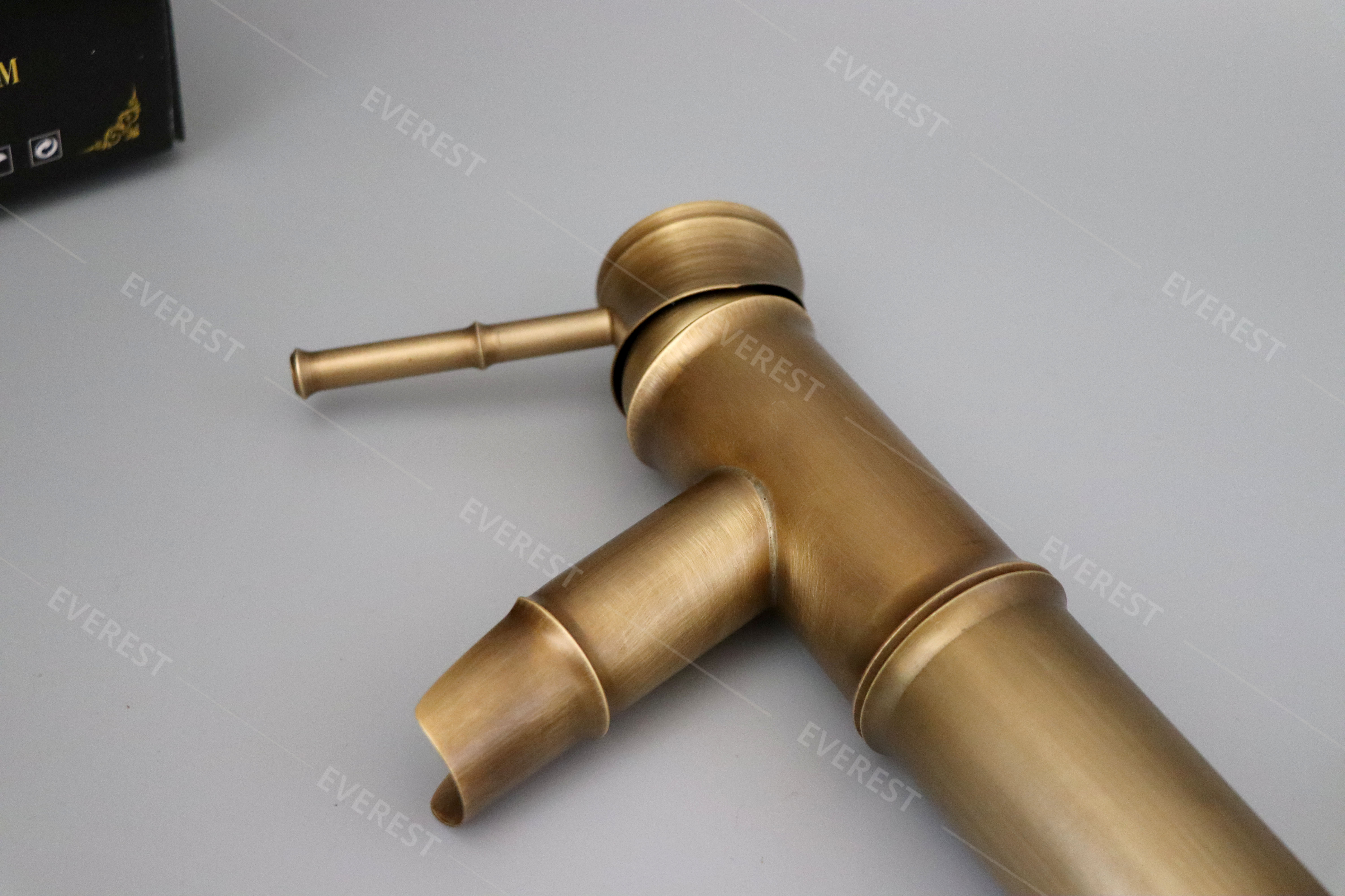 Vòi lavabo bằng đồng EVEREST EV-3016