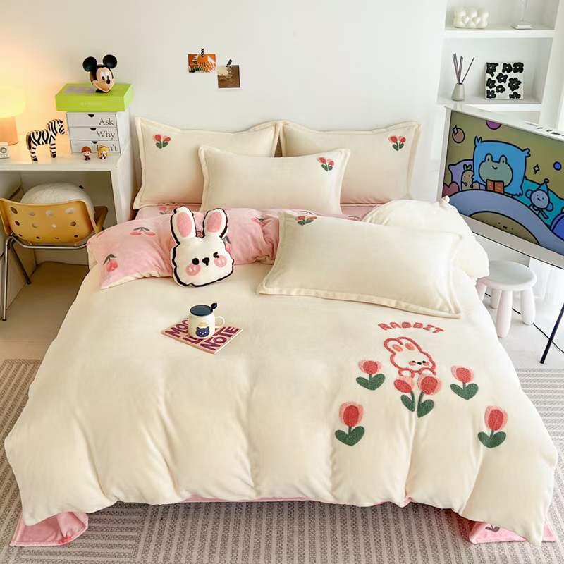 Bộ chăn ga gối nỉ nhung mịn cao cấp họa tiết thêu nổi siêu sang mẫu mới 2023 ful siz 1m6 , 1m8, 2m2