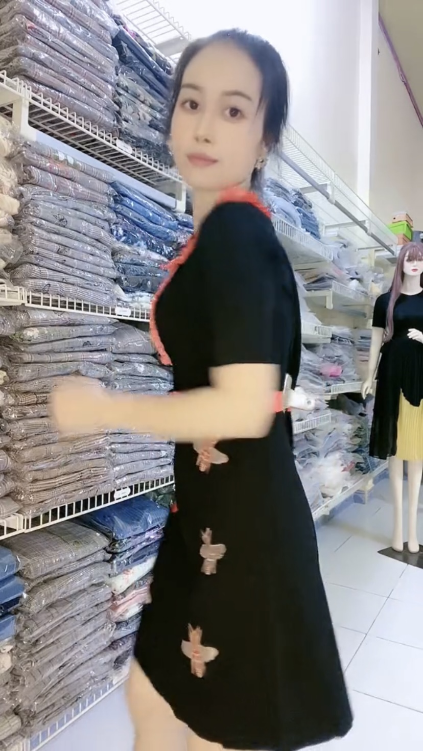 Đầm body dệt kim thêu chất lượng cao myqlothing