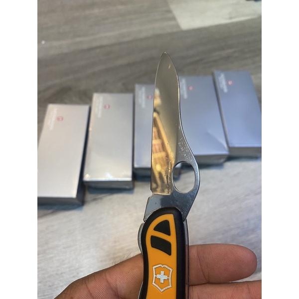 Dụng cụ cắm trại Victorinox Hunter XT , new 100% Fullbox kèm bao đựng