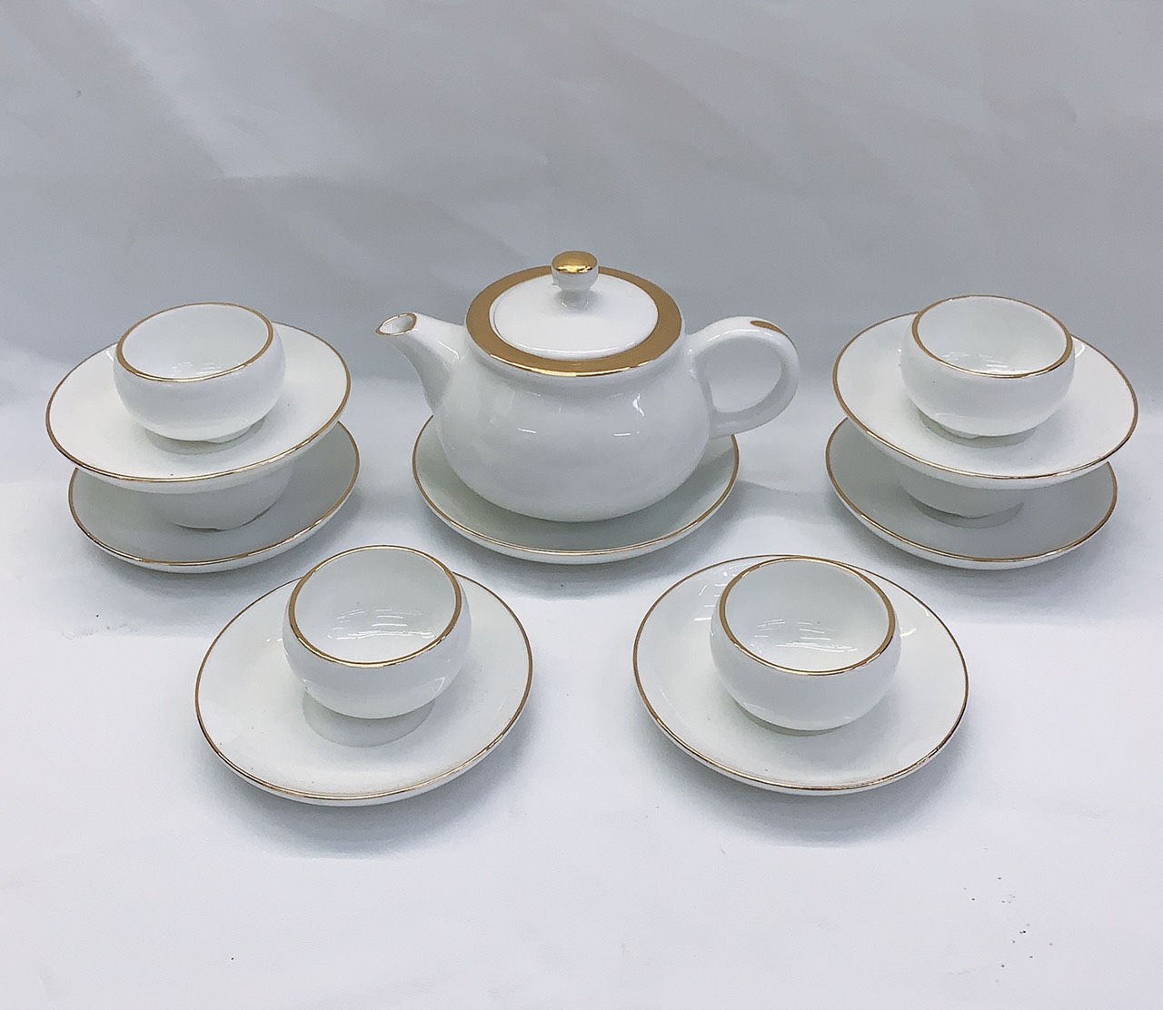 BỘ ẤM CHÉN PHA TRÀ KÈM 6 ĐĨA LÓT TÁCH