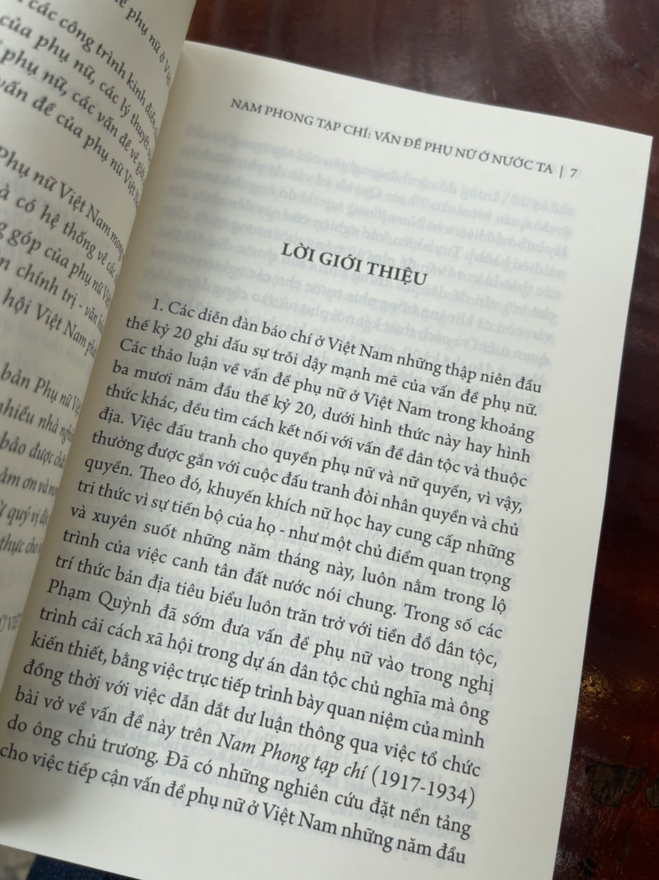 [Tủ sách Phụ nữ tùng thư: Giới và Phát triển] NAM PHONG TẠP CHÍ: vấn đề phụ nữ ở nước ta – Đoàn Ánh Dương biên soạn – NXB Phụ nữ Việt Nam (bìa mềm)