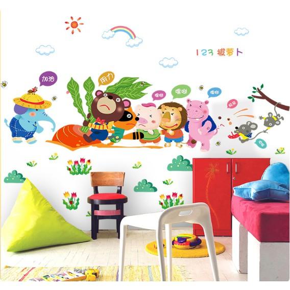 Decal dán tường trang trí - Các thú giúp kéo Củ Cà Rốt 02