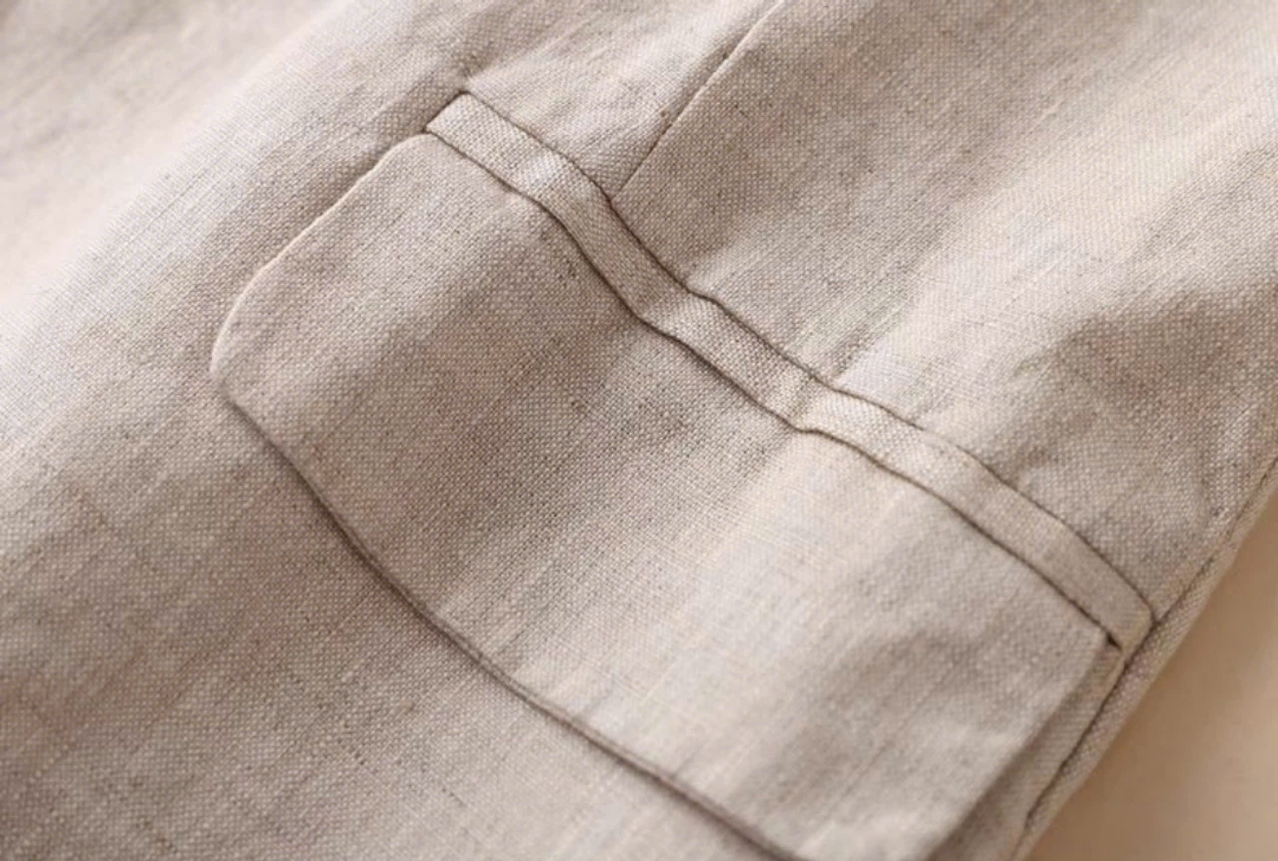 Áo vest cổ ve sang chảnh, túi bổ nắp vô cùng trẻ trung, màu be tiêu siêu sáng da, style công sở