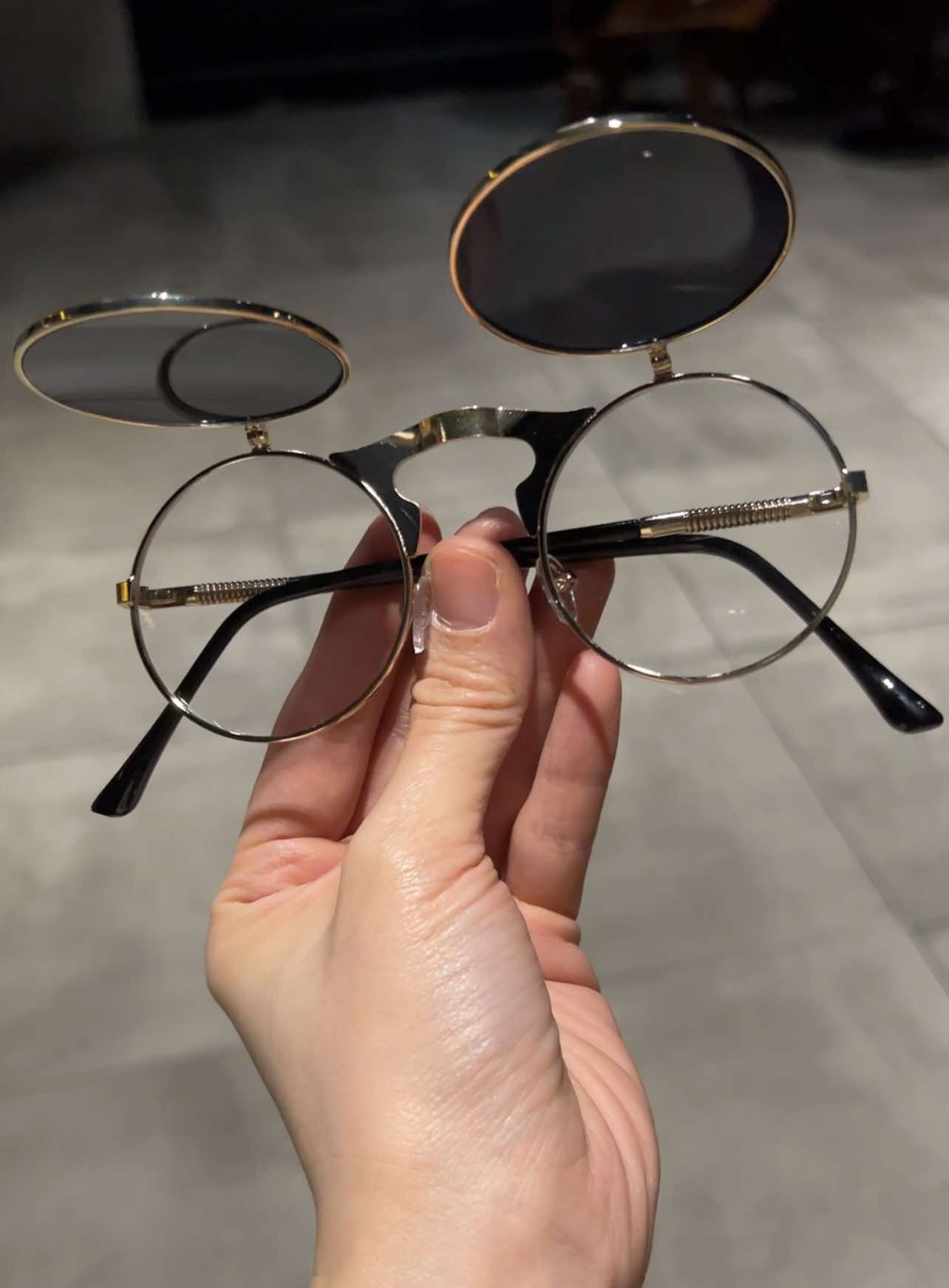 Kính râm Mắt tròn Clip on 2 lớp mở nắp gọng lò xo