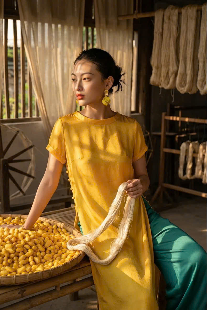 Áo Dài Cách Tân Kiêm Đầm Suông Lụa Vàng Dã Quỳ ADA015 thời trang thiết kế Hity