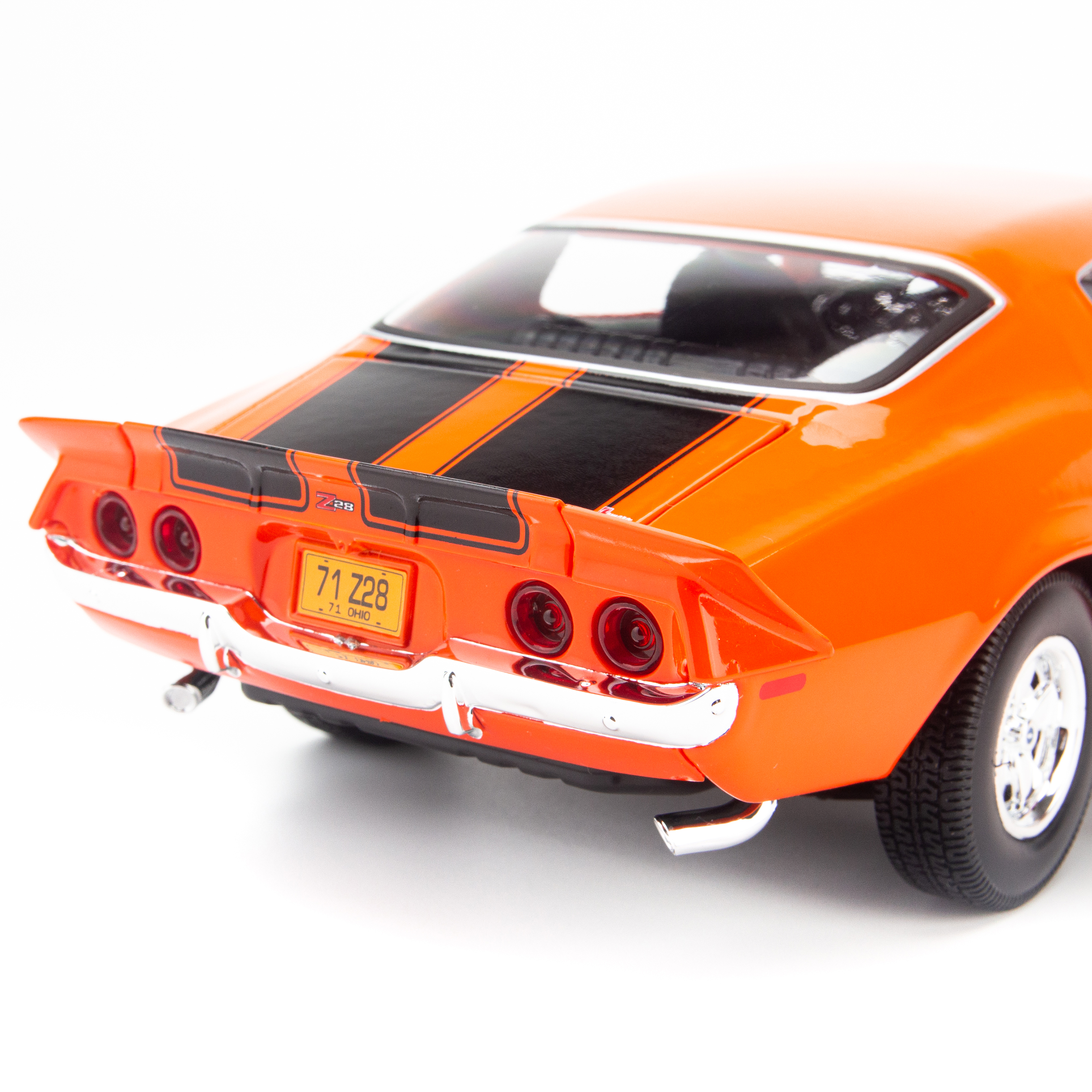 Mô hình xe Chevrolet Chevelle SS454 Sport Coupe 1971 1:18 Maisto - 31890