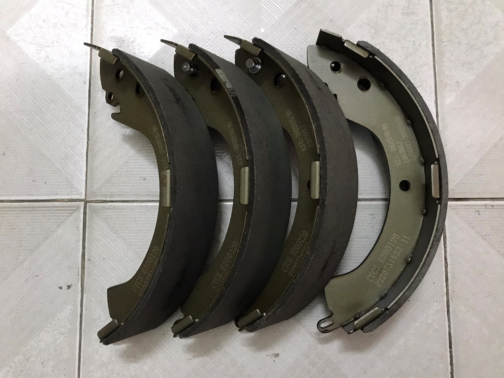 Má phanh sau guốc Dongben T30