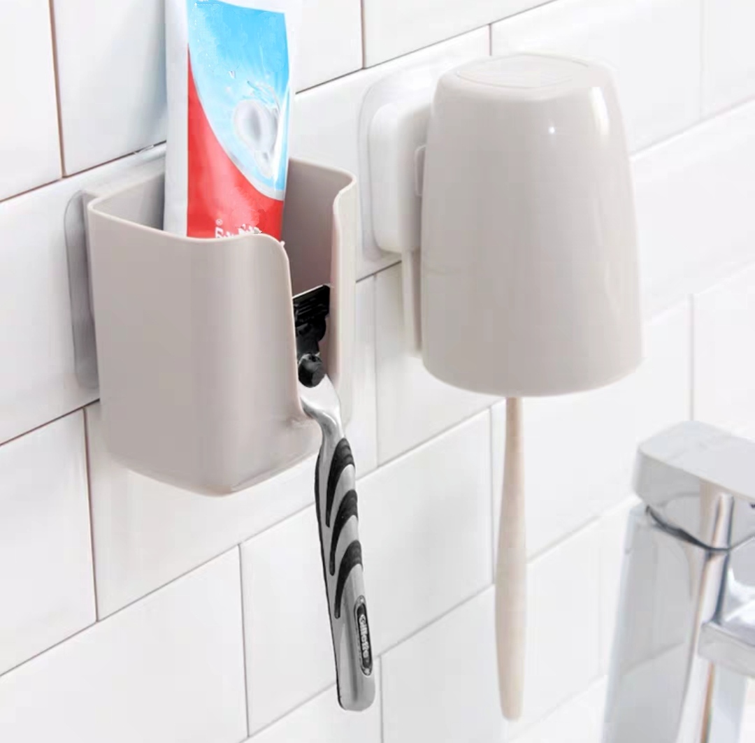Dụng cụ để dạo cạo và kem đánh răng tiện lợi