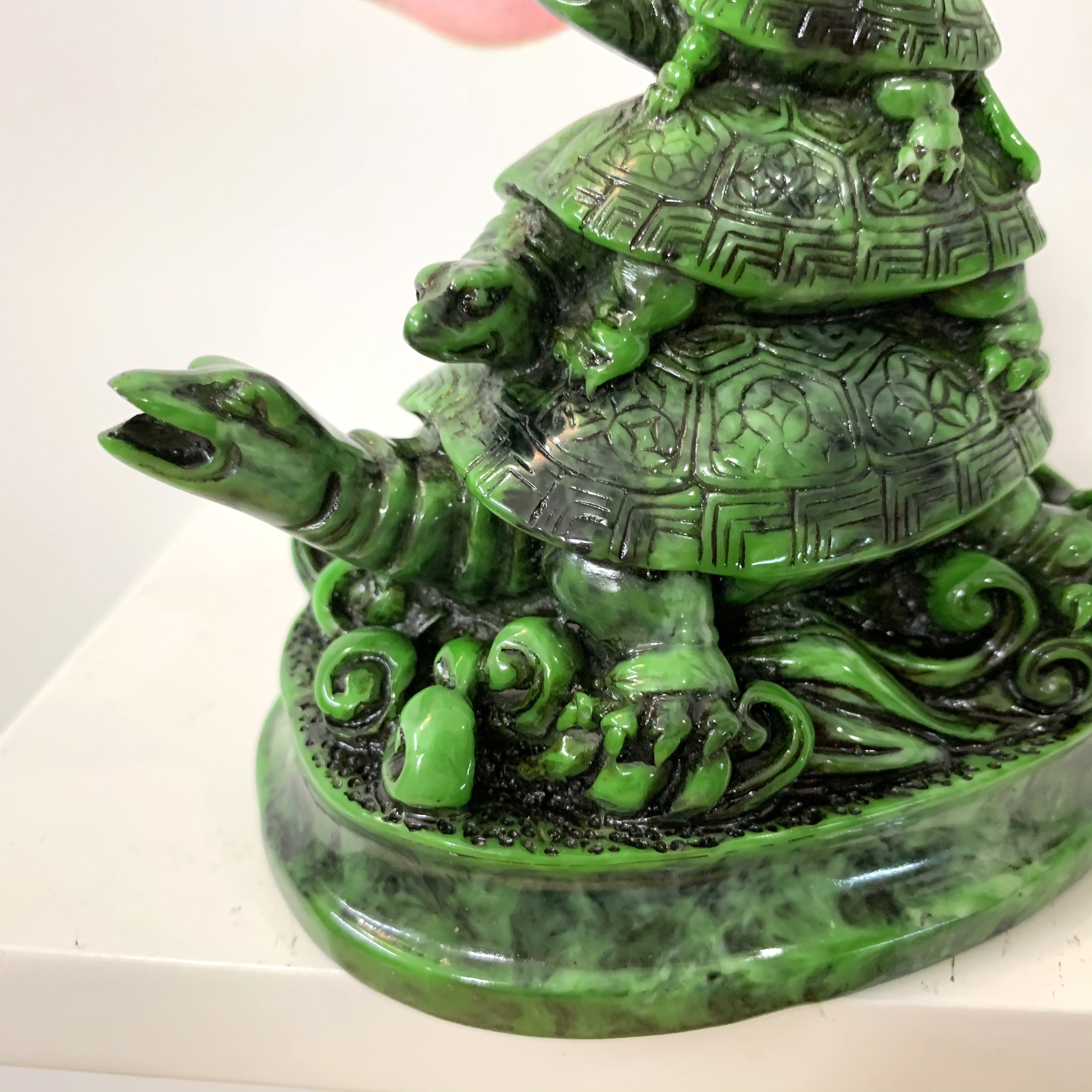 Tượng rùa trang trí phong thủy có chân đế - Chiều cao 10cm - Màu xanh lục bích