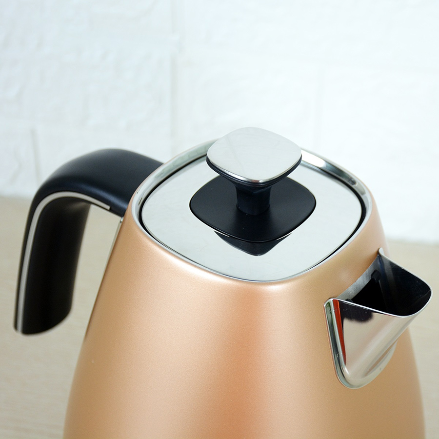 Ấm đun nước siêu tốc Delonghi KBI2001.CP/BK/W