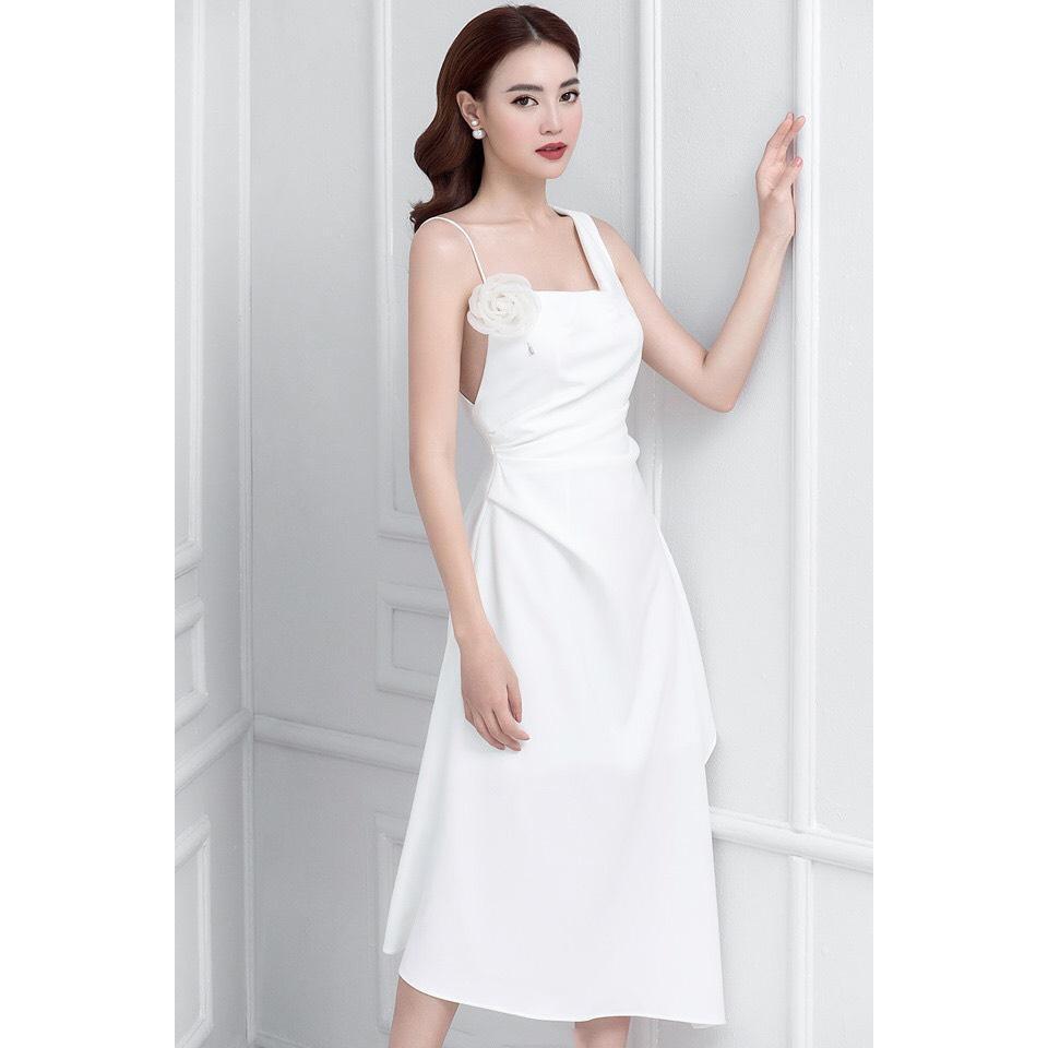 Đầm dự tiệc dây mảnh cài hoa xinh xắn RE