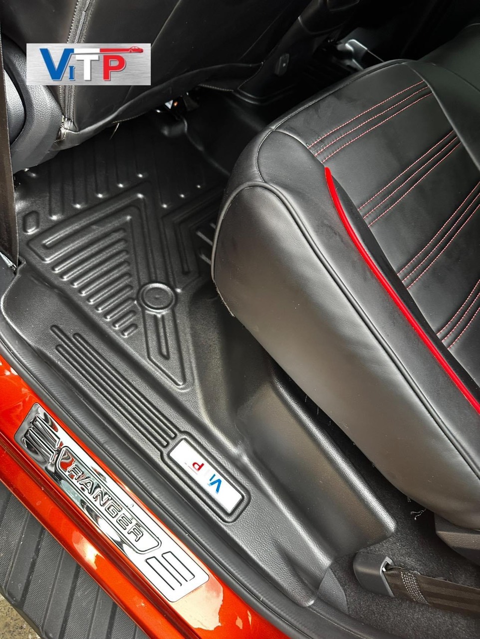 Thảm Sàn ViTP Nhựa Đúc Khuôn Tràn Viền Bậc Cửa Ford Raptor