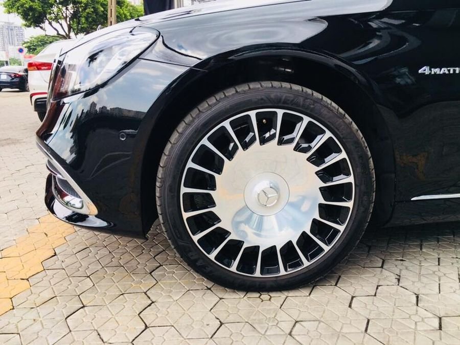 Logo chụp mâm, ốp lazang thiết kế cho bánh xe ô tô một số dòng Maybach TY-165, chất liệu hợp kim nhôm nhựa ABS