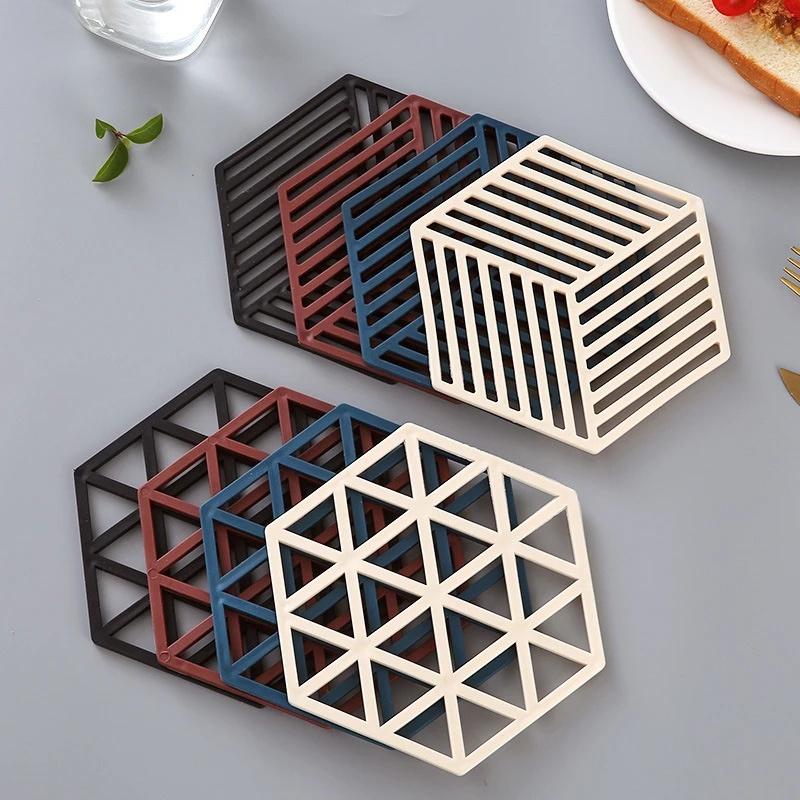 1 miếng lót ly cách nhiệt hình lục giác bằng silicone