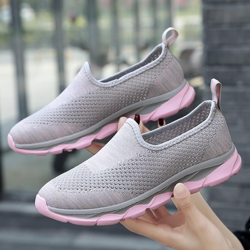 Giày Sneaker Thể Thao Nữ Màu Đen