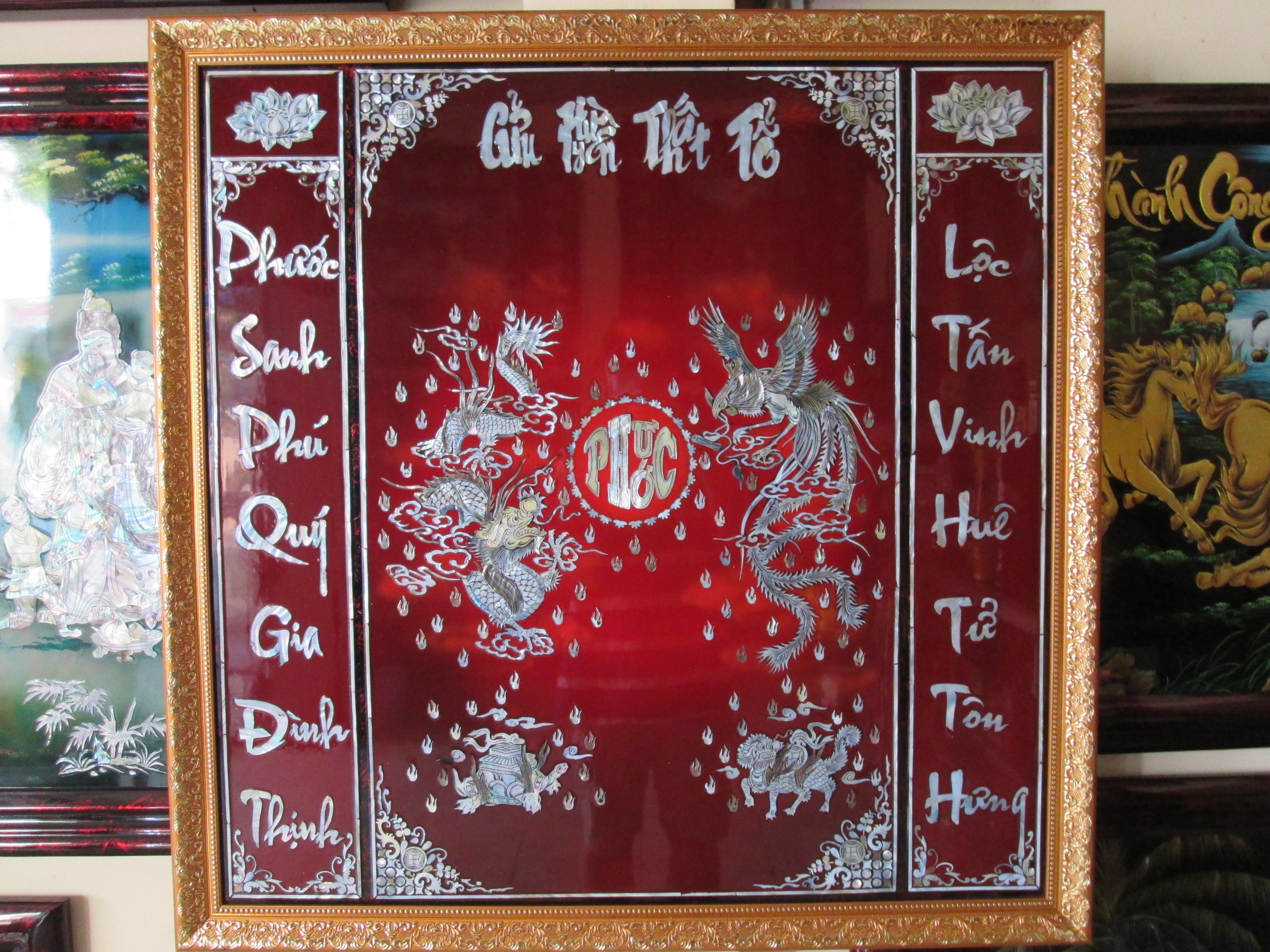 Tranh liễn thờ - Cửu huyền thất tổ, chủ đề Tứ Linh cẩn ốc mang đến tài lộc, thịnh vượng, bình an, tranh cỡ nhỏ kích thước 88x88cm, thích hợp cho mọi không gian phòng thờ