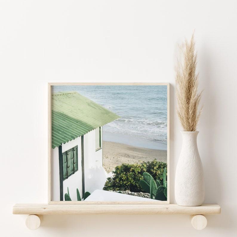 Tranh mái nhà xanh bên biển, tranh canvas chống nước.