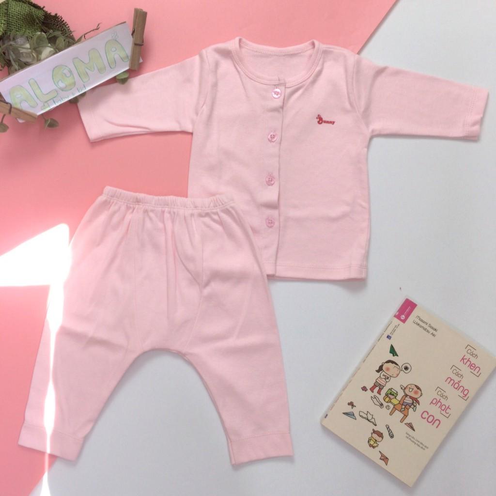 Bộ sơ sinh thun cotton cho bé 0-3m không nón bao tay chân mẫu quần lưng thun