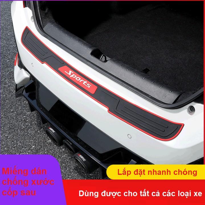 Dải cao su Sports loại cao cấp, dán bảo vệ chống xước cốp sau xe ô tô SP01