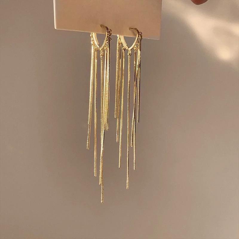Earrings đeo tai dáng dài tua rua màu vàng sang chảnh