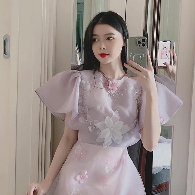 Áo Dài Thiết Kế Đính Hoa Tay Cánh Tiên 4 Tà , A12