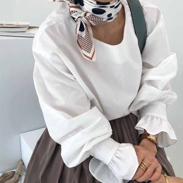 Khăn turban lụa vuông cao cấp choàng cổ size 70x70cm thanh lịch đa năng dùng làm áo yếm in hình chấm bi to