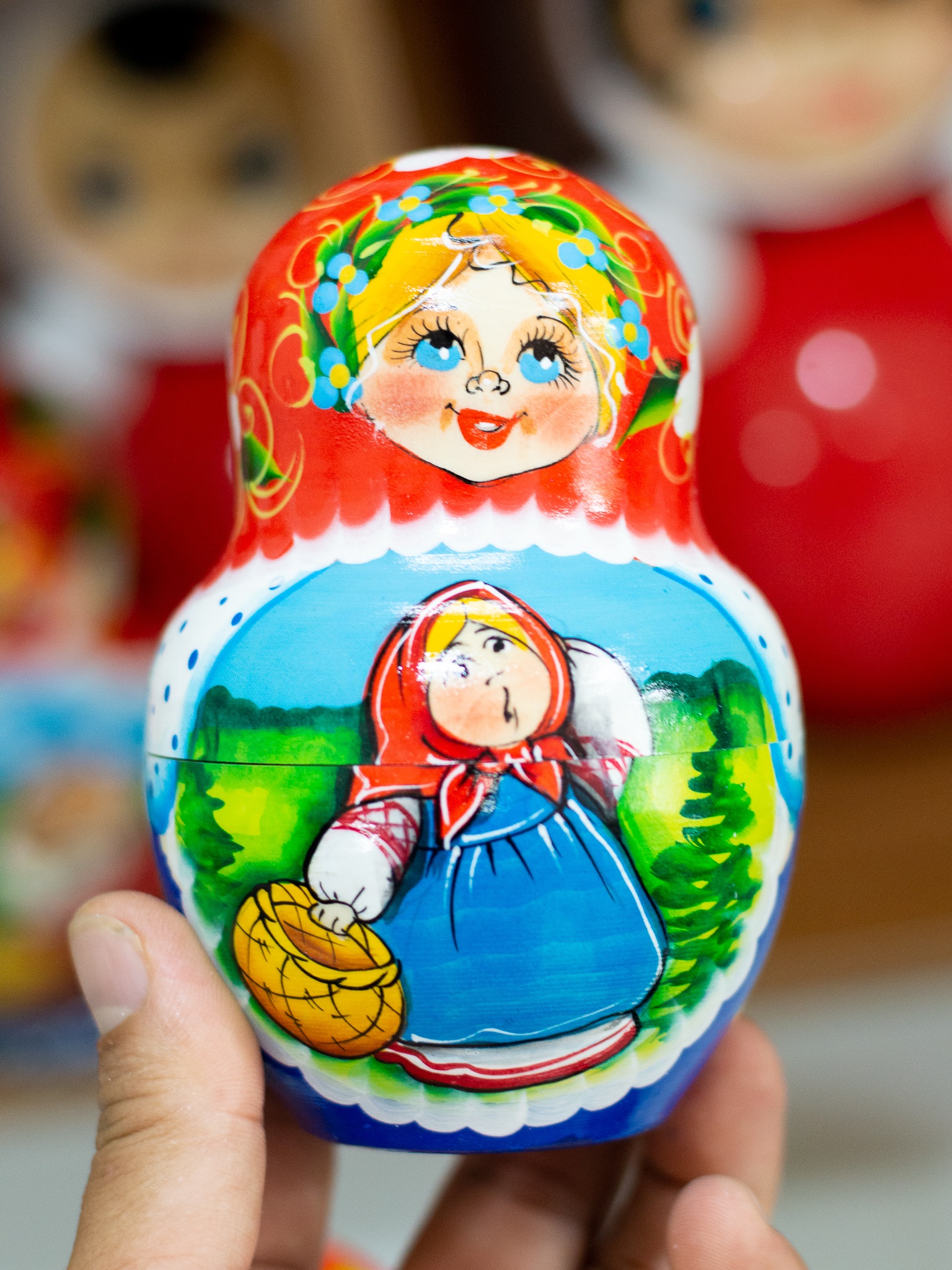 BỘ BÚP BÊ MATRYOSHKA 7 LỚP DÁNG TRÒN CAO 16CM VẼ HOA VĂN "CÔ BÉ KATIA VÀ CHÚ GẤU MISA"