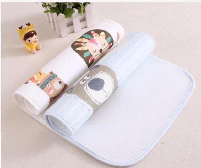 MIẾNG LÓT CHỐNG THẤM 3D 40* 60cm