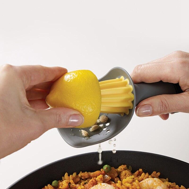 Orange Juice Maker Portable Manual Juicer 1Pcs Orange Lemon Squeezers Plastic Fruit Vegetable Supplies Kitchen Accessories