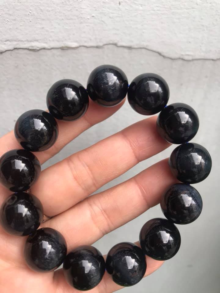 CHIẾC VÒNG ĐÁ TỰ NHIÊN 16mm MỚI XANH XANH ĐEN 13 HẠT NAM mạng THUỶ Mạng MỘC đeo Tốt 67kg đến 80kg