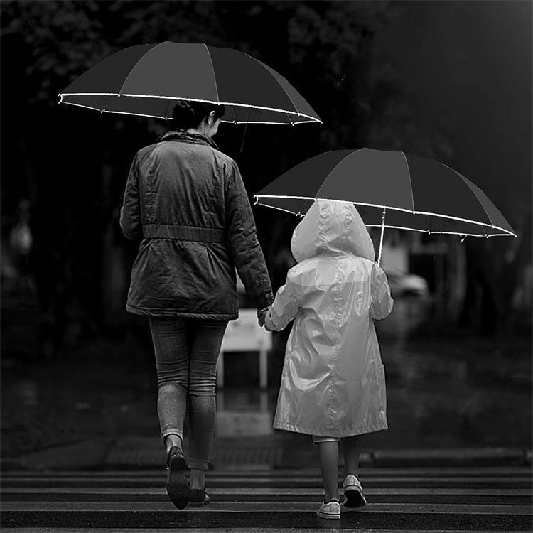 Ô Dù Thông Minh Gấp Ngược Đóng Mở Tự Động 10 Nan Bền Chắc Chắn Có Viền Phản Quang