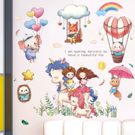 Decal trang trí tường - Hoàng tử và Công chúa cùng những người bạn thú