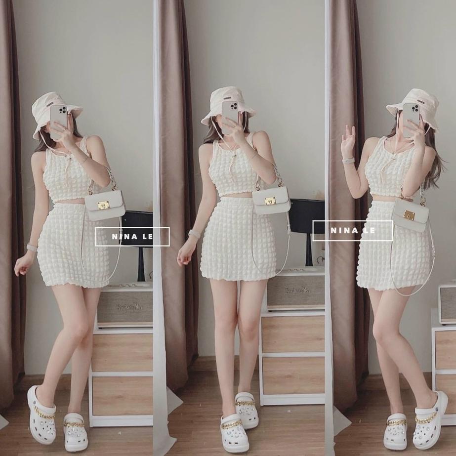 Sét áo 3 lỗ cổ tròn phom ngắn kèm chân váy