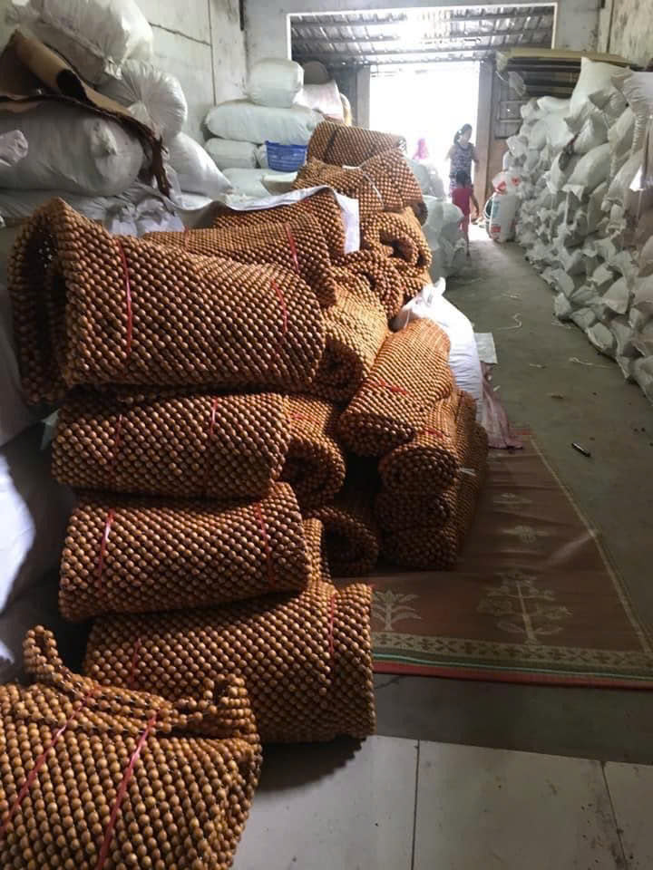 Chiếu Hạt Gỗ Hương Cao Cấp - Kích Thước 1,6mx2m hạt 1.8cm ( video , hình thật )