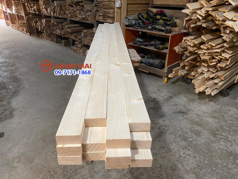 Thanh gỗ thông 3cm x 6cm x dài 150cm + láng mịn 4 mặt