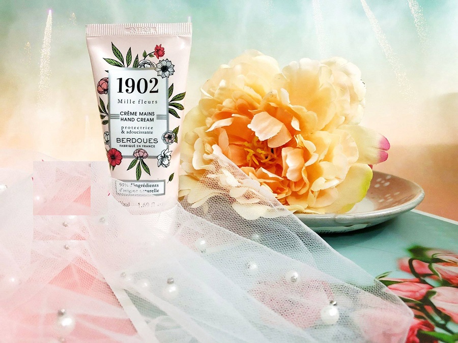 Kem Dưỡng Da Tay Berdoues 1902 Mille Fleurs Hands Cream (50ml) + Tặng kèm 1 mặt nạ sủi bọt thải độc da S:um 37 Đen